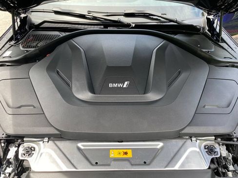 Used 2023 BMW i4 eDrive40 RWD image 10