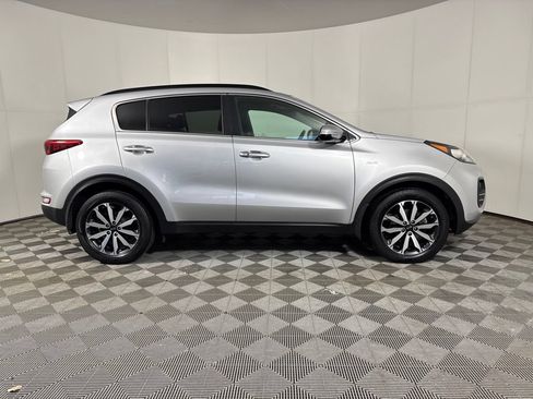 Used 2019 Kia Sportage EX w/ Option Group 040 AWD/4WD image 8