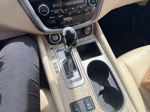 Used 2023 Nissan Murano SV image 6