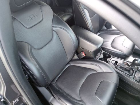 Used 2023 Jeep Cherokee Altitude Lux image 28