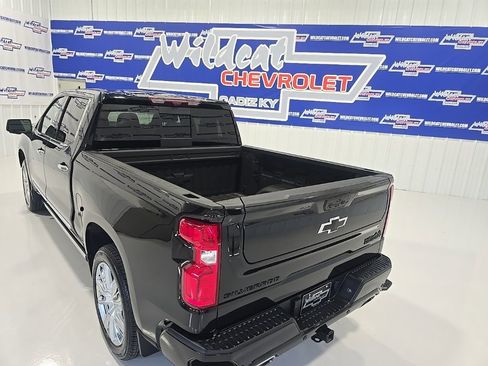Used 2025 Chevrolet Silverado 1500 High Country image 7