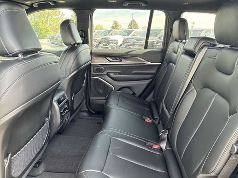 New 2026 Jeep Grand Cherokee Limited w/ Limited Altitude Package AWD/4WD image 25
