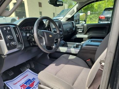 Used 2017 Chevrolet Silverado 2500 LT AWD/4WD image 12