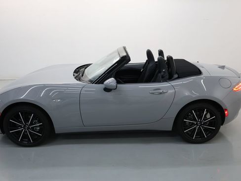 Used 2024 MAZDA MX-5 Miata Grand Touring w/ Weather Package RWD image 51