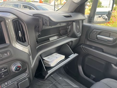 Used 2025 Chevrolet Silverado 2500 W/T w/ WT/CX Safety Package AWD/4WD image 34