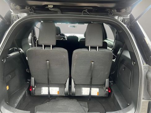 Used 2017 Ford Explorer XLT AWD/4WD image 17