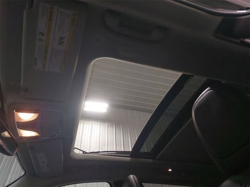 Used 2022 Jeep Cherokee Limited w/ Sun & Sound Group image 59