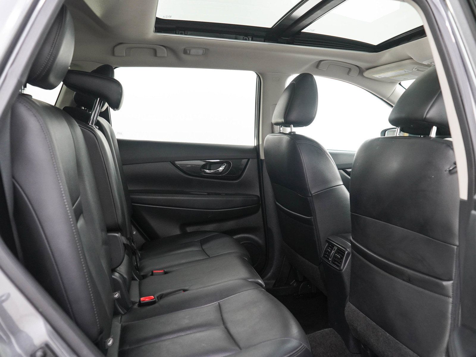 Used 2017 Nissan Rogue SL w/ SL Premium Package FWD image 14