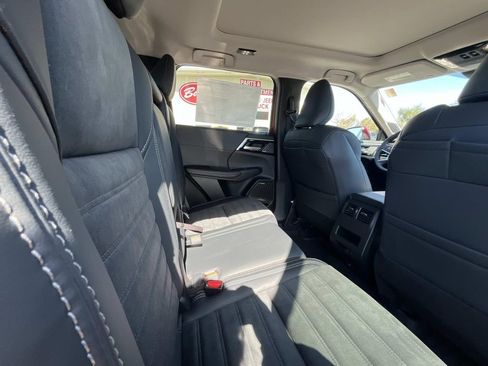 New 2026 Mitsubishi Outlander SE FWD image 15