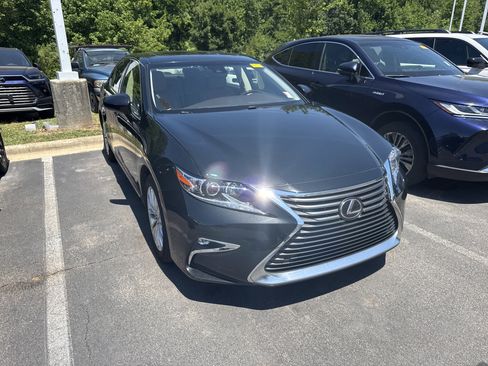 Used 2017 Lexus ES 350 w/ Premium Package FWD image 39