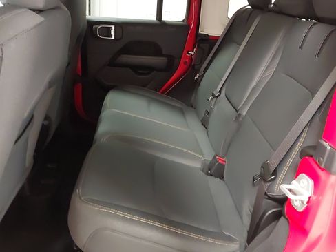 Used 2025 Jeep Wrangler Unlimited Sahara w/ Safety Group AWD/4WD image 35