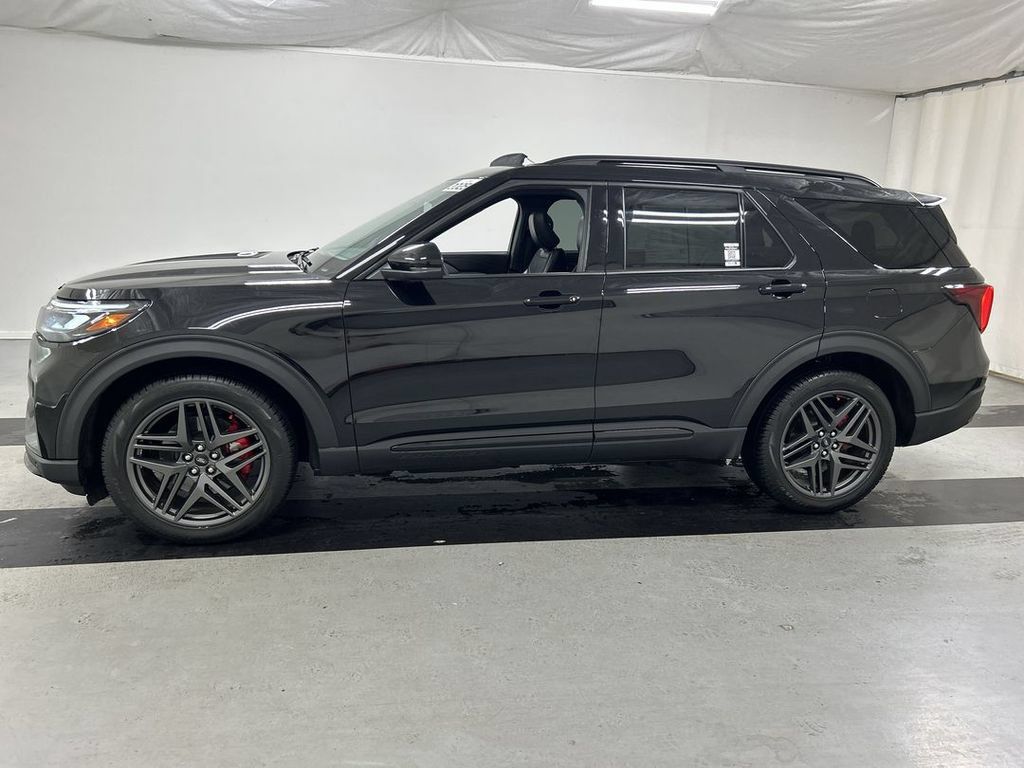 Used 2025 Ford Explorer ST w/ Sun And Sound Package AWD/4WD image 6