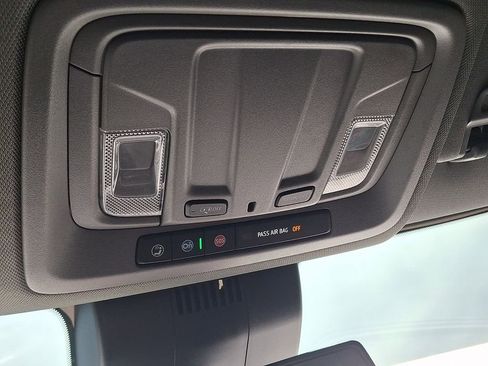 Used 2023 Chevrolet Silverado 1500 LT AWD/4WD image 25