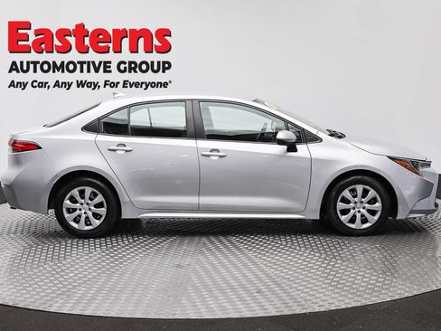 Used 2024 Toyota Corolla LE FWD image 4