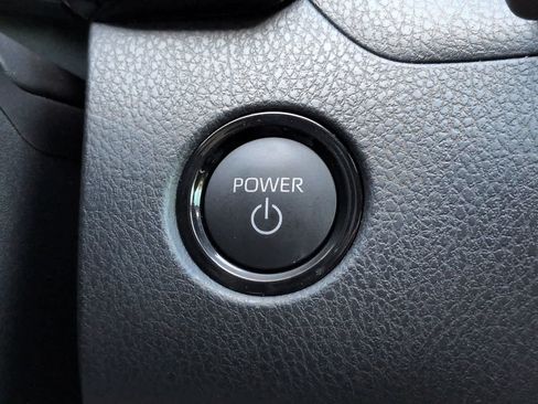 Used 2026 Toyota Camry SE FWD image 25