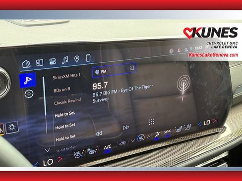 Used 2026 Chevrolet Traverse High Country AWD/4WD image 23