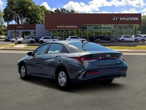 New 2026 Hyundai Elantra SE image 5