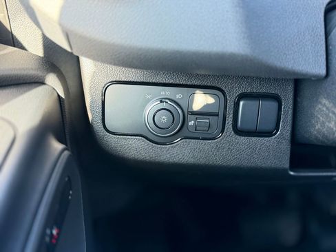 Used 2025 Mercedes-Benz Sprinter 2500 image 29