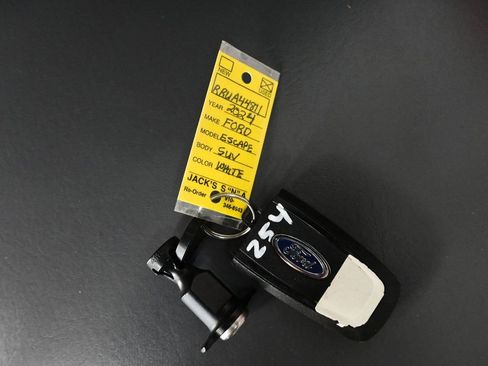 Used 2024 Ford Escape Active w/ Cold Weather Package FWD image 22