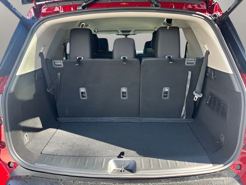 Certified 2026 Nissan Pathfinder SV AWD/4WD image 21