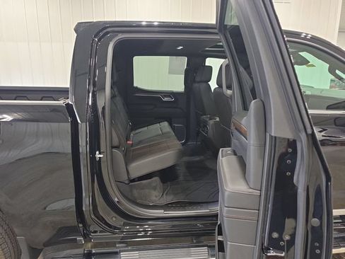 Used 2023 Chevrolet Silverado 1500 High Country w/ High Country Premium Package AWD/4WD image 28