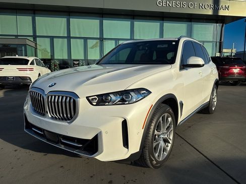 Used 2024 BMW X5 xDrive40i w/ Premium Package image 1