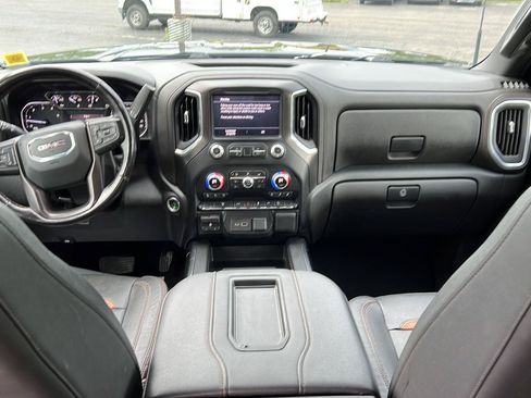 Used 2021 GMC Sierra 2500 AT4 w/ Gooseneck/5TH Wheel Package AWD/4WD image 2