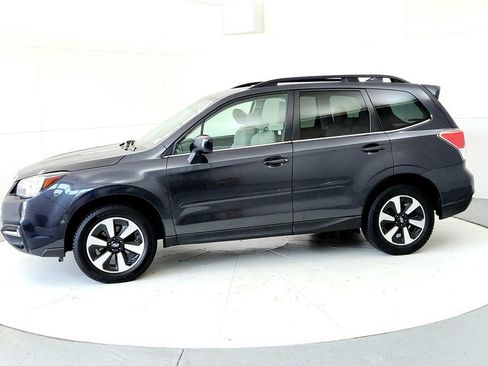 Used 2018 Subaru Forester 2.5i Limited AWD/4WD image 3