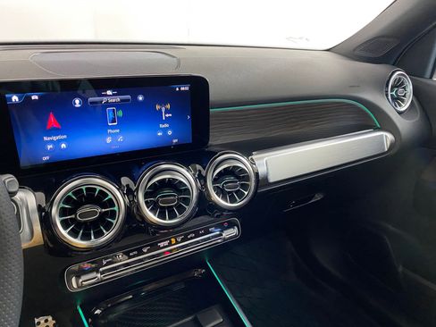 New 2026 Mercedes-Benz GLB 250 4MATIC image 25