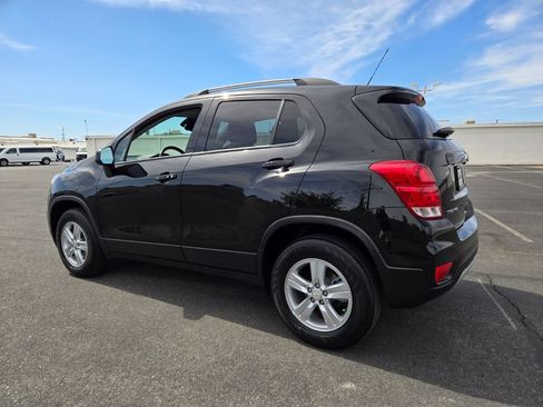 Used 2022 Chevrolet Trax LT w/ LT Convenience Package AWD/4WD image 4