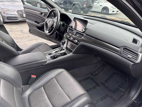 Used 2019 Honda Accord Sport image 13