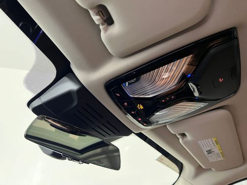 Certified 2023 BMW X7 xDrive40i w/ Executive Package image 20