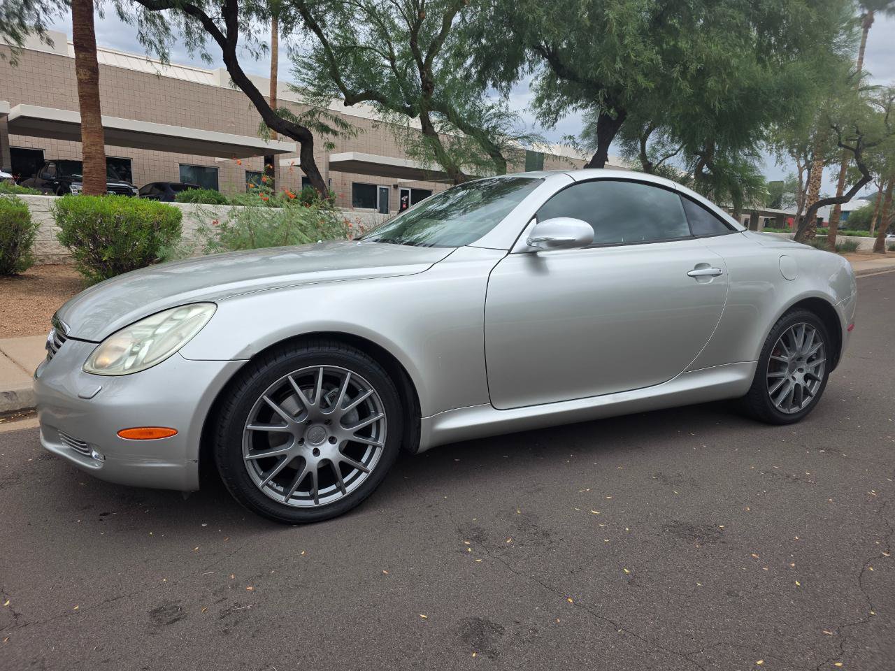 Used 2002 Lexus SC 430 Convertible RWD image 4