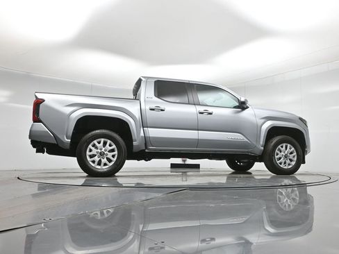 Used 2024 Toyota Tacoma SR5 image 49