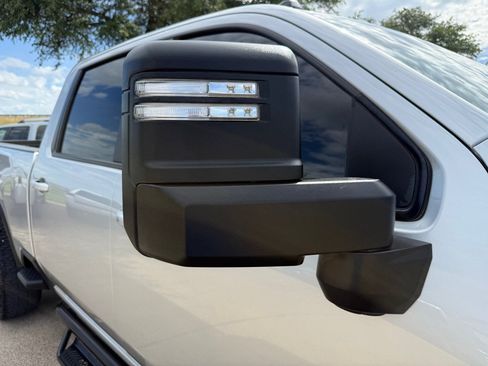 Used 2020 Chevrolet Silverado 2500 LT w/ Texas Edition AWD/4WD image 11