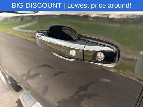Used 2022 Chevrolet Silverado 1500 LT AWD/4WD image 19