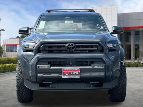 New 2026 Toyota 4Runner SR5 AWD/4WD image 9
