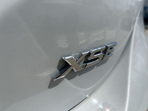Used 2024 Toyota Camry XSE FWD image 8