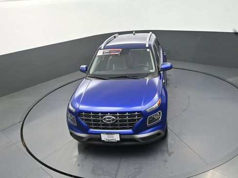 Used 2022 Hyundai Venue Limited FWD image 13