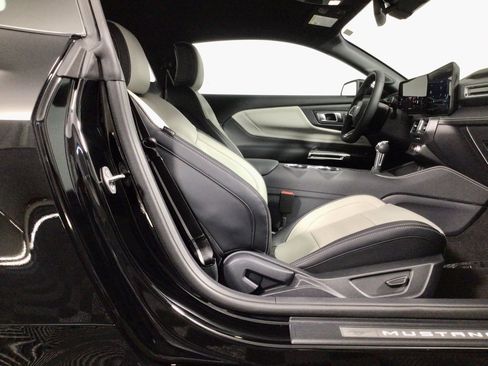 New 2025 Ford Mustang Premium image 32