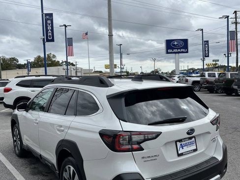 Certified 2025 Subaru Outback Limited image 5