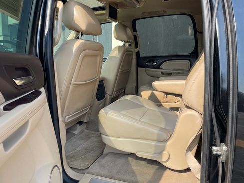 Used 2013 GMC Yukon XL Denali RWD image 14