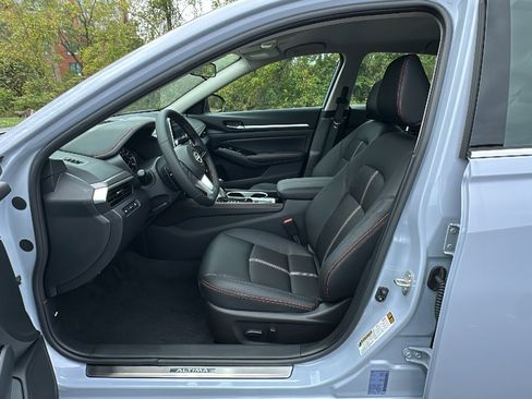 New 2025 Nissan Altima 2.5 SR AWD/4WD image 7