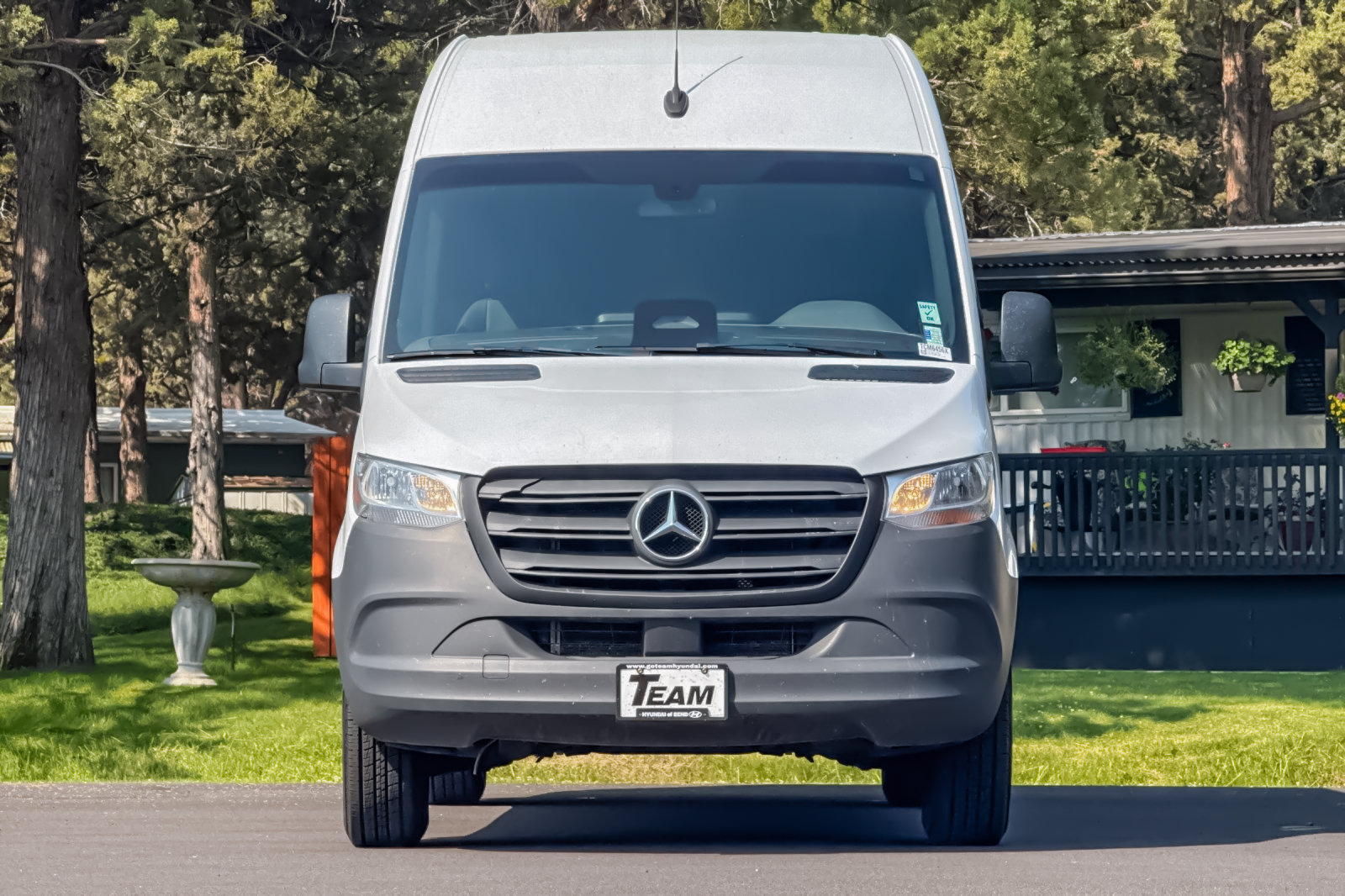 Used 2025 Mercedes-Benz Sprinter 2500 image 10