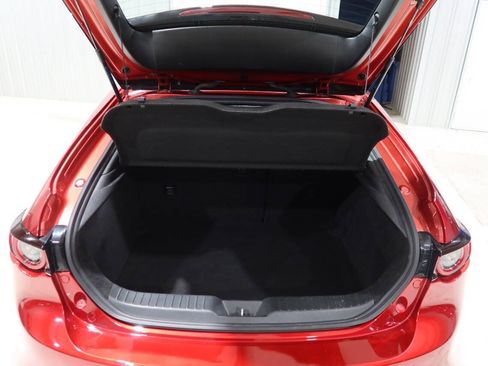 Used 2019 MAZDA MAZDA3 Hatchback FWD image 26