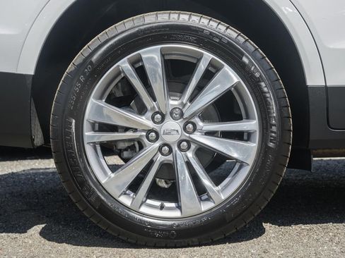 Used 2025 Cadillac XT5 Premium Luxury image 18