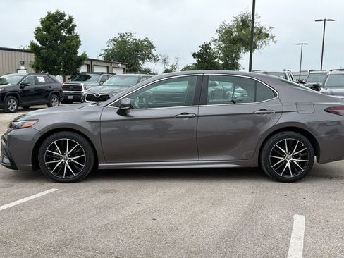 Certified 2024 Toyota Camry SE FWD image 10