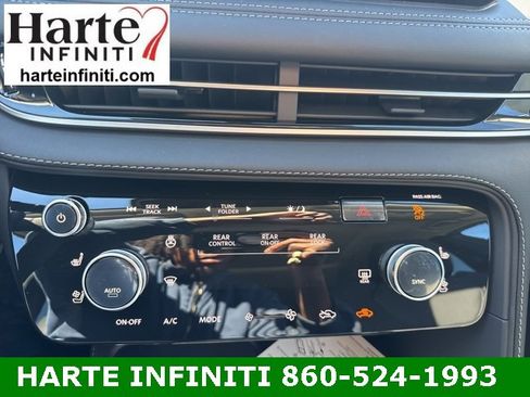 New 2026 INFINITI QX60 Luxe image 17