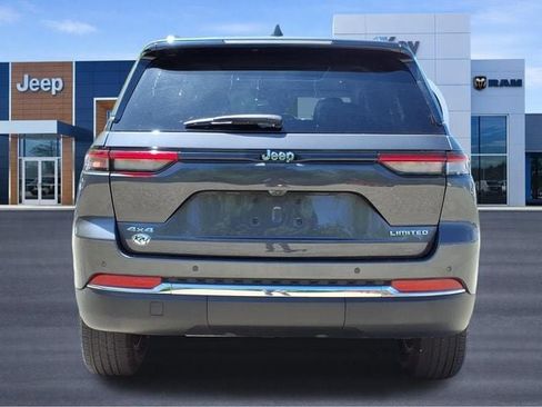 Used 2022 Jeep Grand Cherokee Limited AWD/4WD image 4