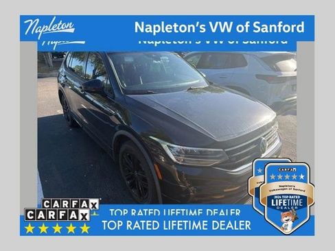 Used 2022 Volkswagen Tiguan SE R-Line FWD image 1
